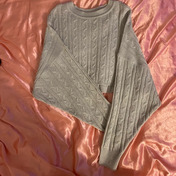 Grey Fashion Nova meet me halfway sweater - Picture 2 of 9